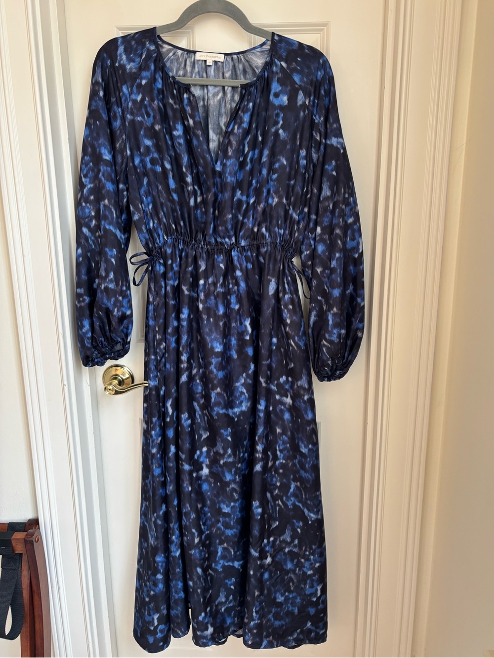 Ann Mashburn Blue/Black printed Silk Long Sleeve Midi Dress- size M